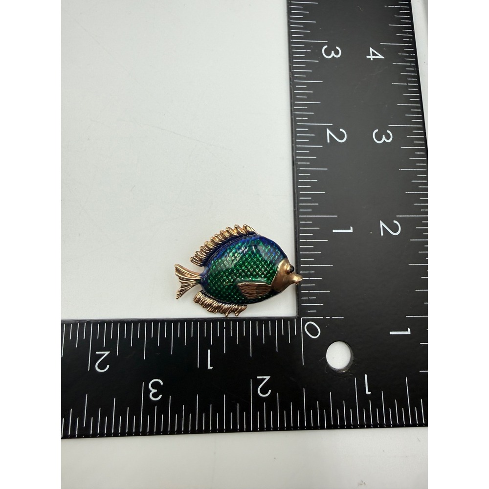 Vintage Gold Tone Green Blue Enamel Tropical Fish Brooch Pin Aquatic Jewelry - Picture 2 of 3